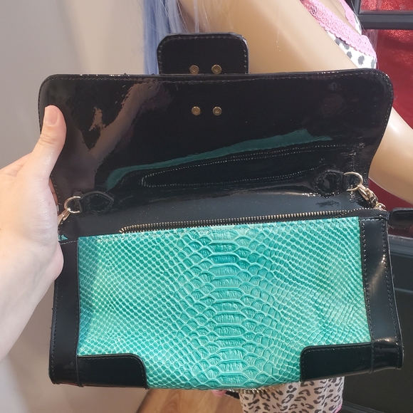 Y2K Aqua Python Clutch Chain Crossbody Bag - Picture 7 of 8